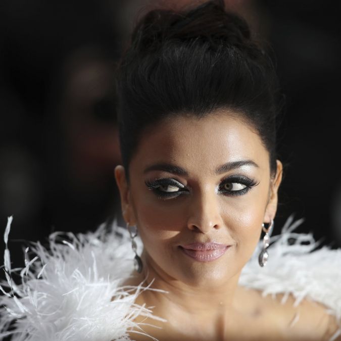 Aishwarya Rai, who rules millions of hearts, follows only one person on social media, know who he is?