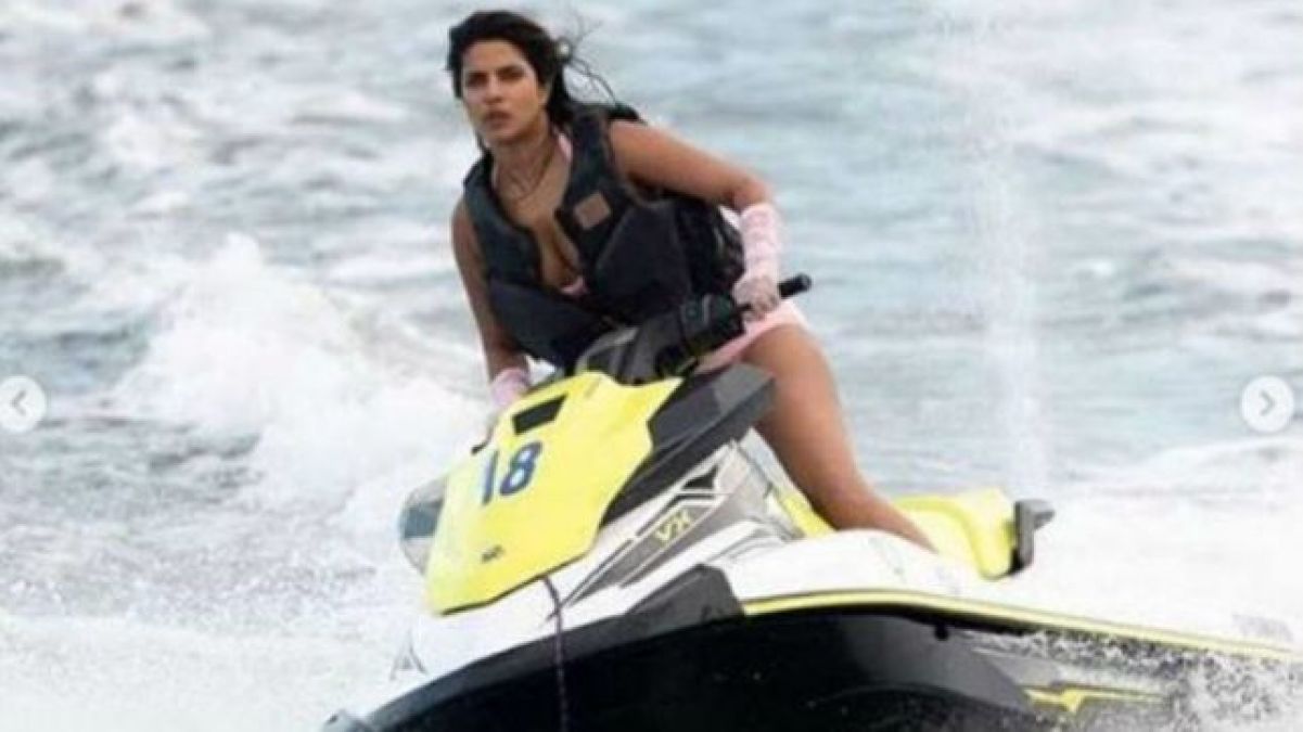 Priyanka was seen in a fun mood, shared a special photo with husband Nick