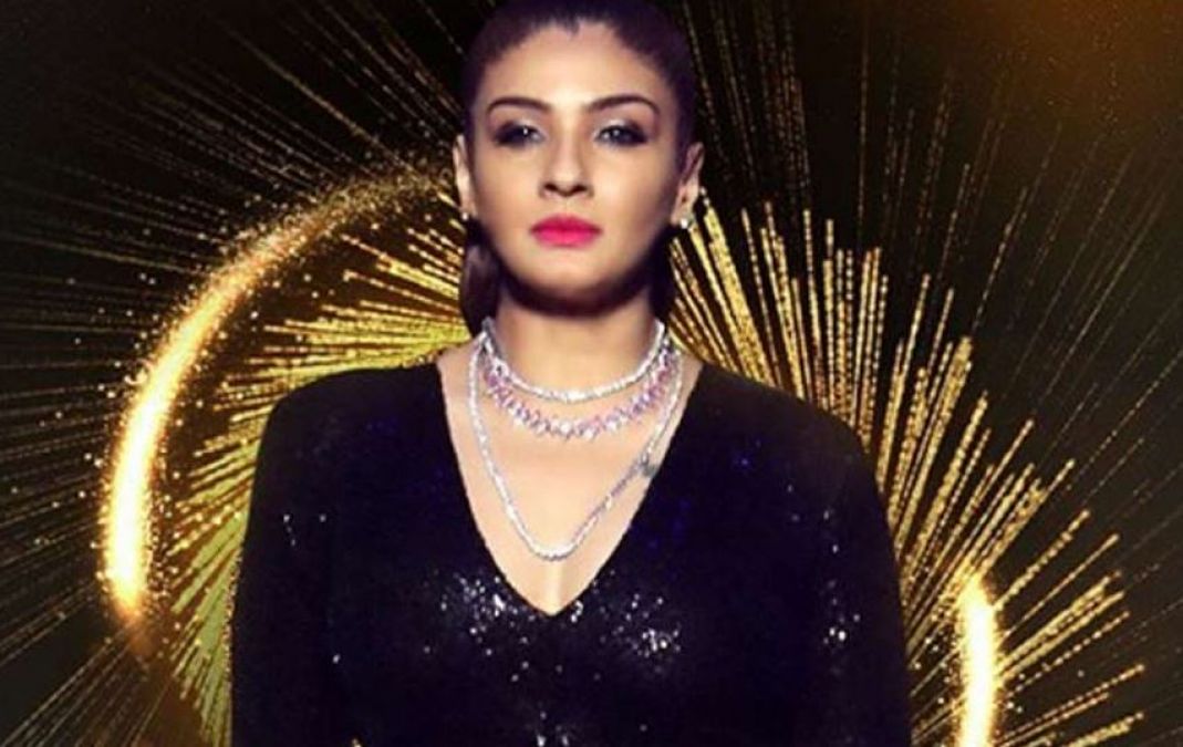 This exclusive photo of Raveena from Salman's show!