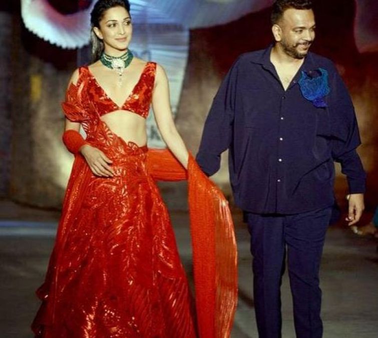 Kabir Singh's Preeti seen walking the ramp for designer Amit Agarwal
