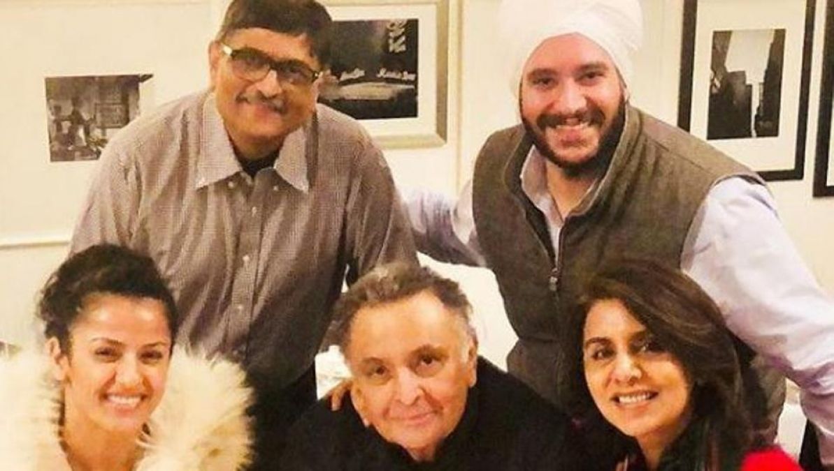 Why did Rishi Kapoor not come to Mumbai after his mother's demise? he revealed!