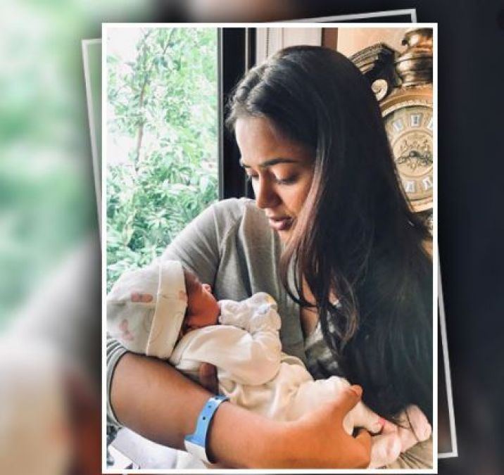 11 Days Later Samira Reddy Shares Photo With Daughter, Explains How Hard It Is To Feed a Baby