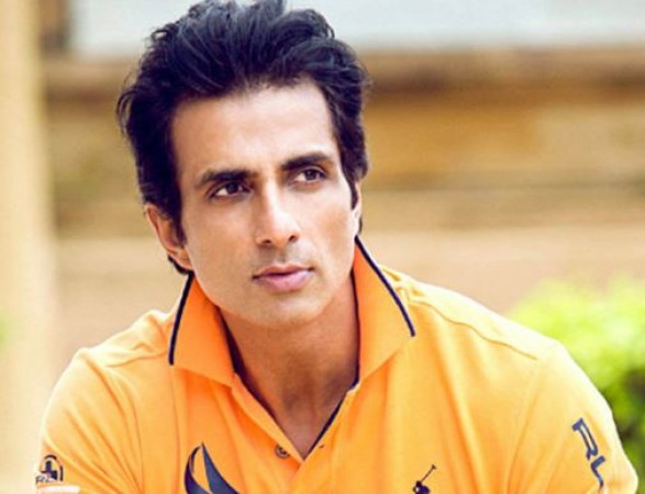 Sonu Sood rescues many girls trapped in sewing factory in Kerala