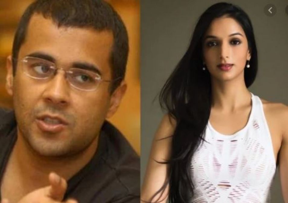 Once this Yoga Guru accused author Chetan Bhagat, now got the answer!