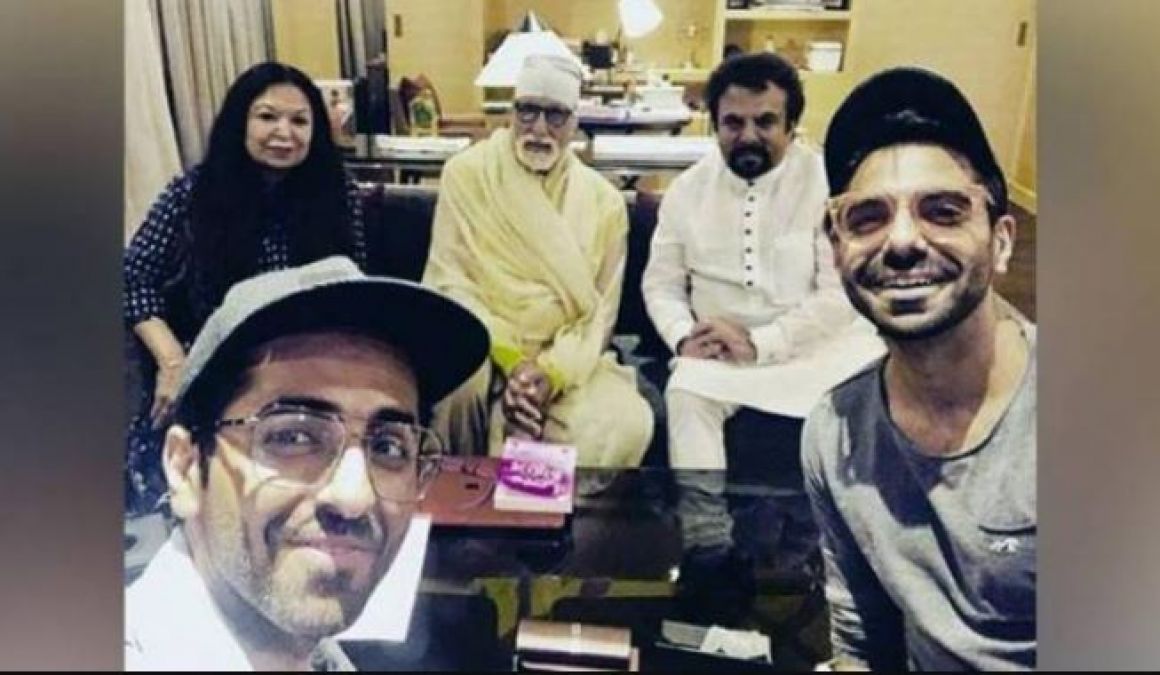 Ayushman's Family Spotted With Big B, Photo Go Viral