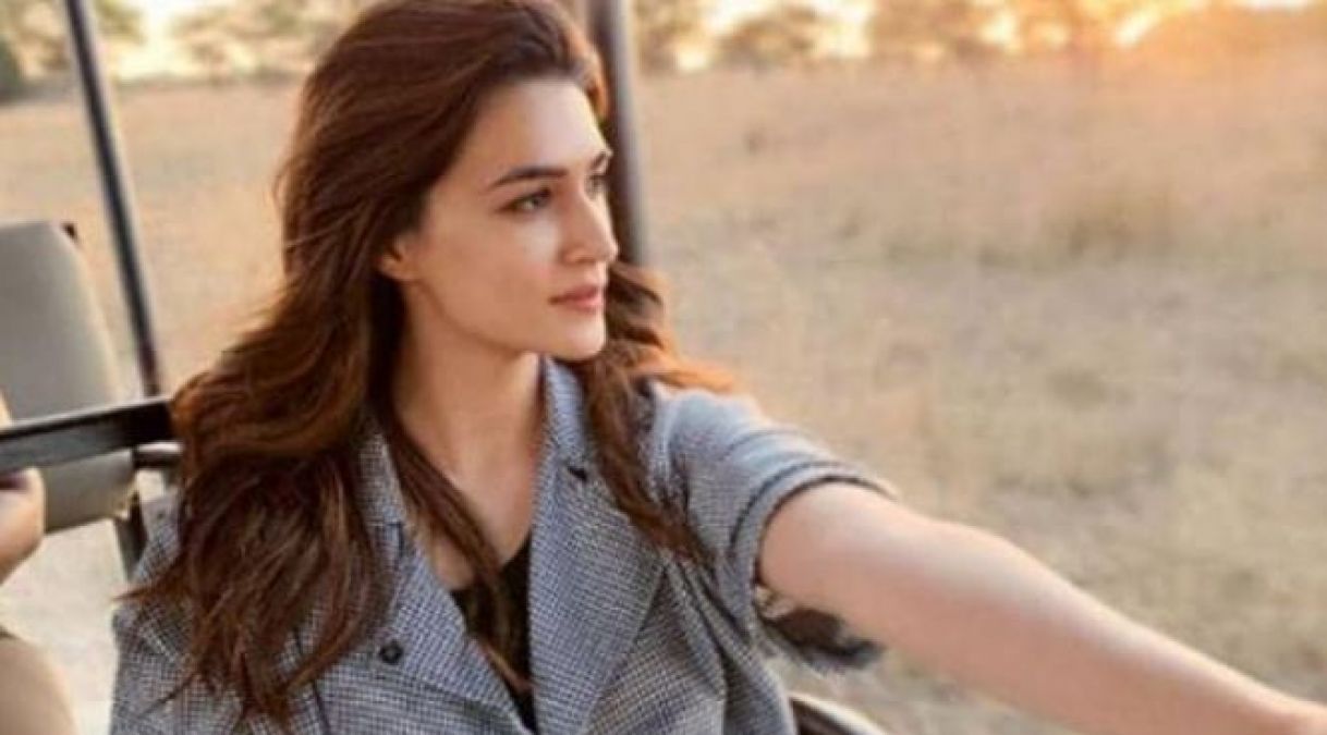 Kriti Sanon's mother, who went to buy clothes in a sale, suffered a severe embarrassment!