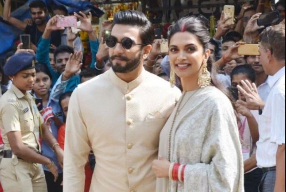 Deepika shares an old romantic photo with Ranveer Sanga, check it out here