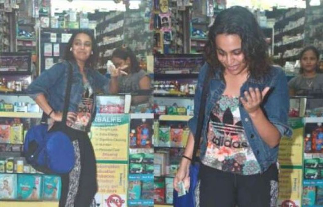 Swara Bhaskar Arrived At a Medical Store In Such a Condition, See Viral Photos!