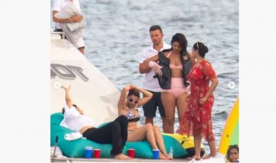 Priyanka was enjoying vacations wearing a bikini of millions, you'll be shocked to know the price!