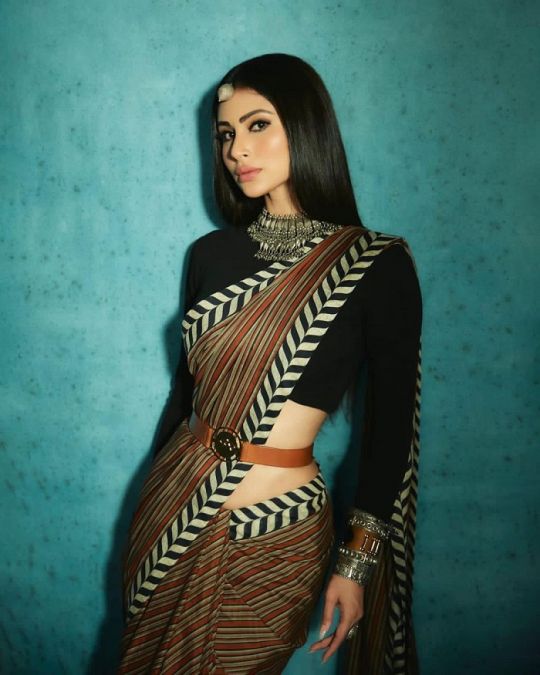 Mouni Roy looked beautiful in a brown and maroon sari
