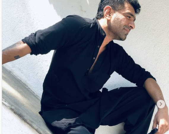 Eijaz Khan reveals 'took permission from girlfriend Pavitra before posting shirtless photo'