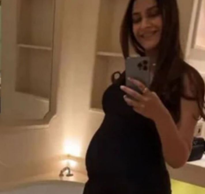 Sonam Kapoor shares no-makeup selfie celebrating babymoon in Italy