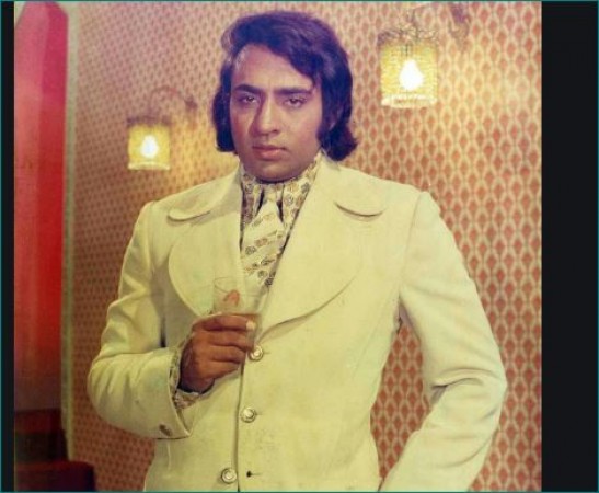 Famous Villain Ranjeet dances with his daughter on song 'Mehbooba Mehbooba'