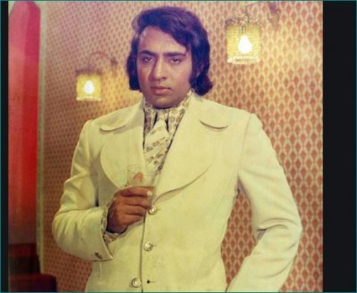 Famous Villain Ranjeet dances with his daughter on song 'Mehbooba Mehbooba'