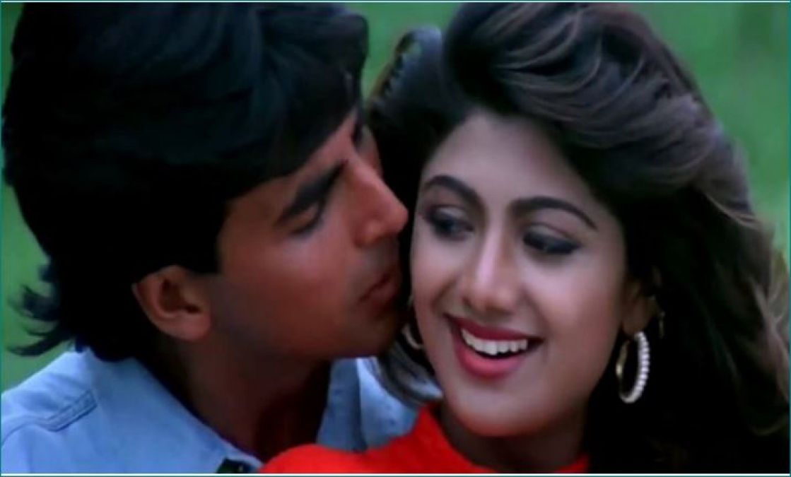 When Shilpa had revealed, 'Akshay Kumar used to do this with every girlfriend'