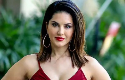 Fans sweat after seeing Sunny Leone's new avatar, see photos here