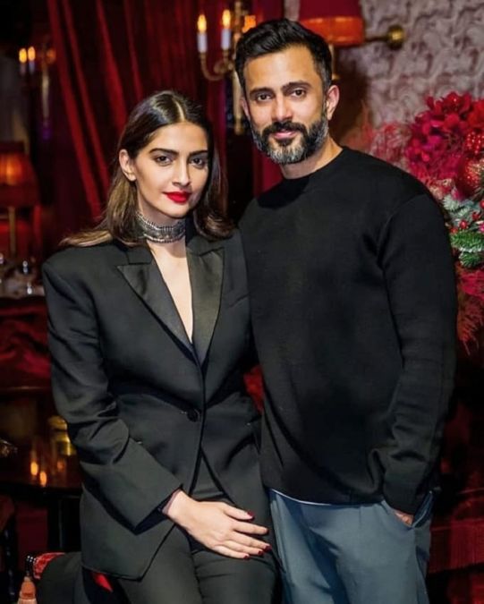 Anand Ahuja shares beautiful pictures with Sonam