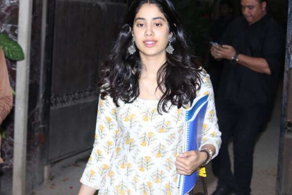 Here are the casual looks of Janhvi Kapoor, see viral photos!