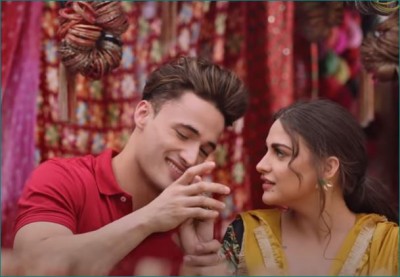 Himanshi and Asim's new song trending, watch it here