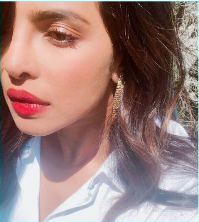 Blood in Priyanka Chopra's face, shares selfie