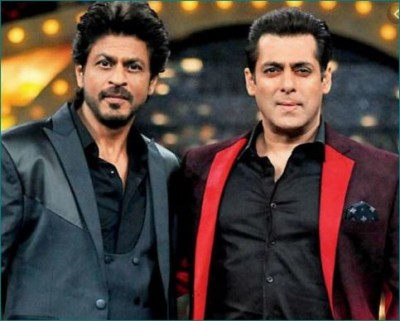 When Salman Khan was ready to give his award to SRK