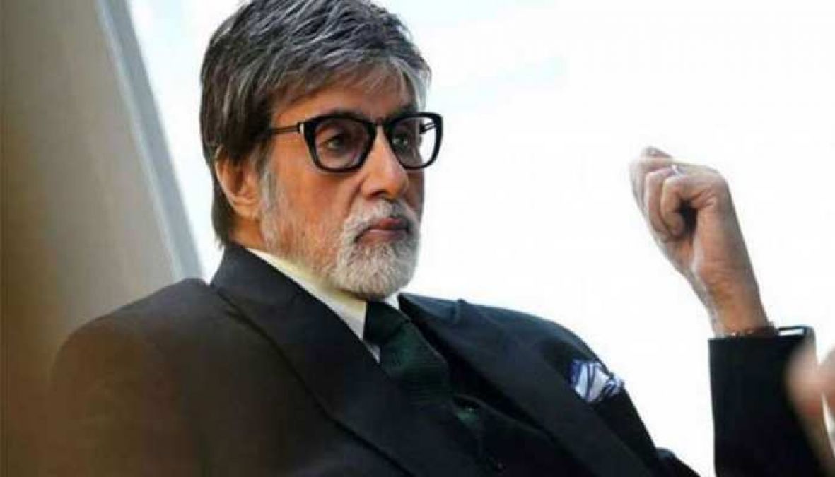 Amitabh Bachchan gets impressed by this Marathi movie; signs 'Jhund'
