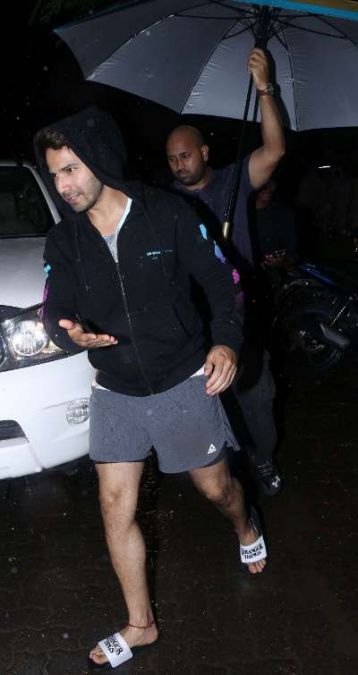 Varun arrived at Fathers' Office with Girlfriend; see what she did there!