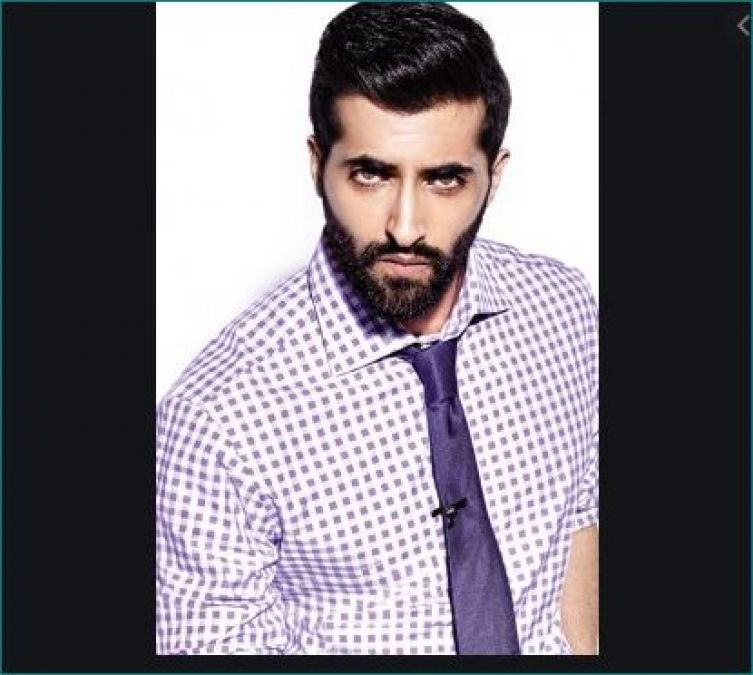 Akshay Oberoi will be seen in 'Flash' soon