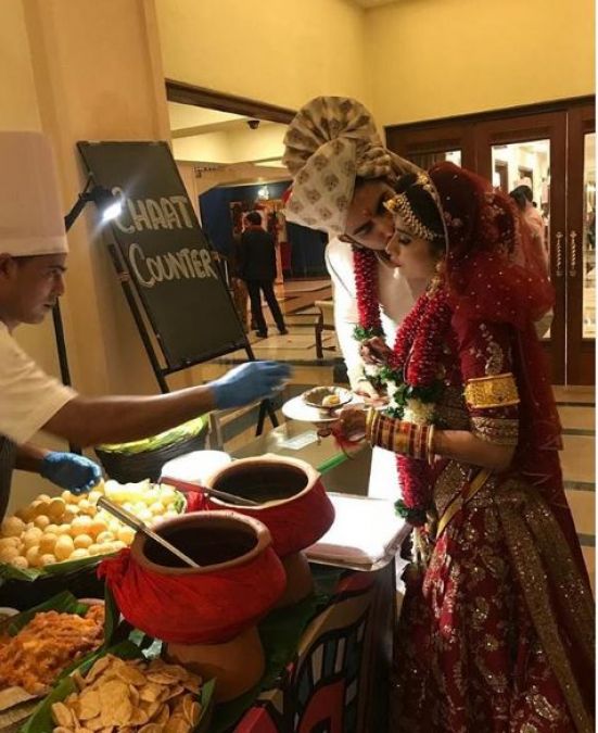 Pic of Rajeev and Charu eating Golgappe surfaced from their wedding