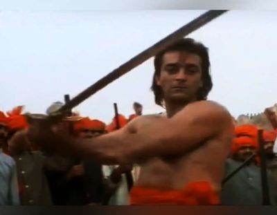 जब संजय दत्त ने गुस्से में लहराई चमचमाती तलवार...