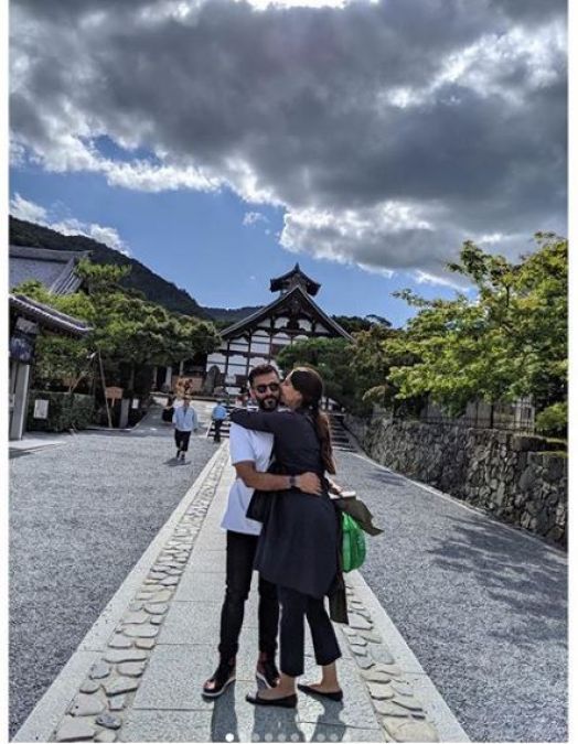 अपने पति संग जापान में एन्जॉय कर रहीं हैं सोनम कपूर