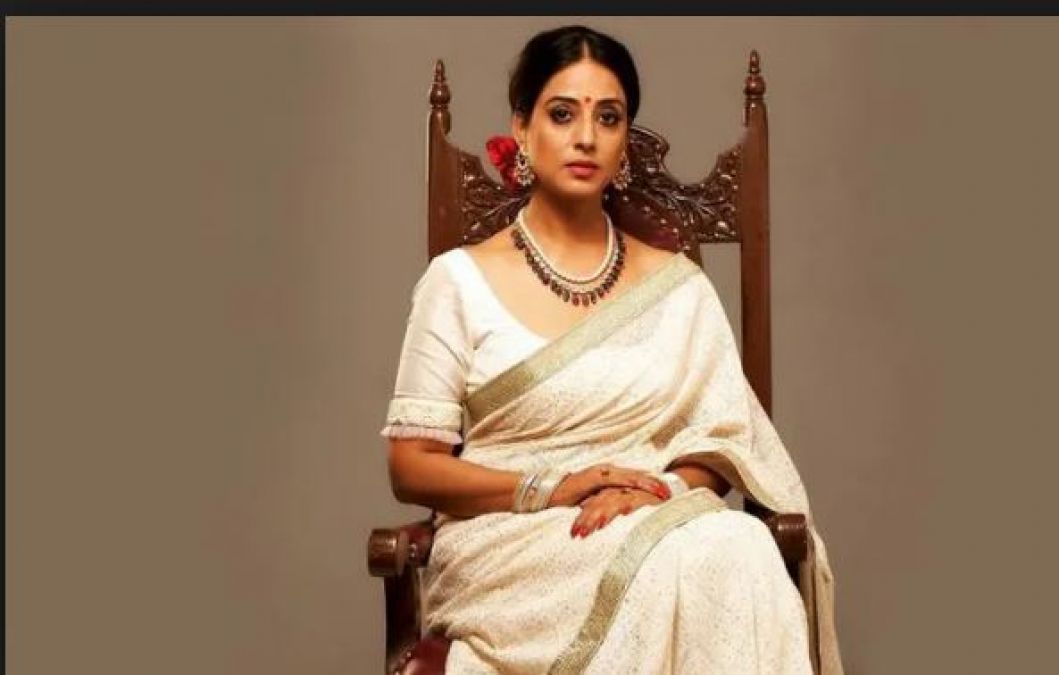 Dev D actress Mahie Gill attacked by goons during the shoot of their web series
