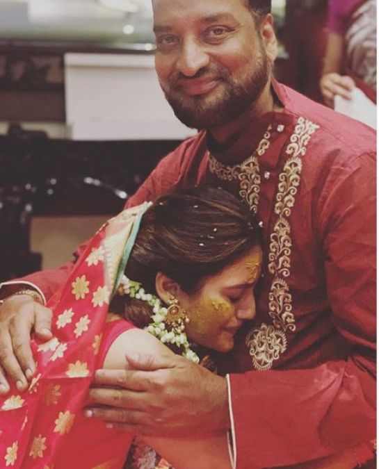 Actress-Politician Nusrat Jahan Married to Businessman, check out pic here