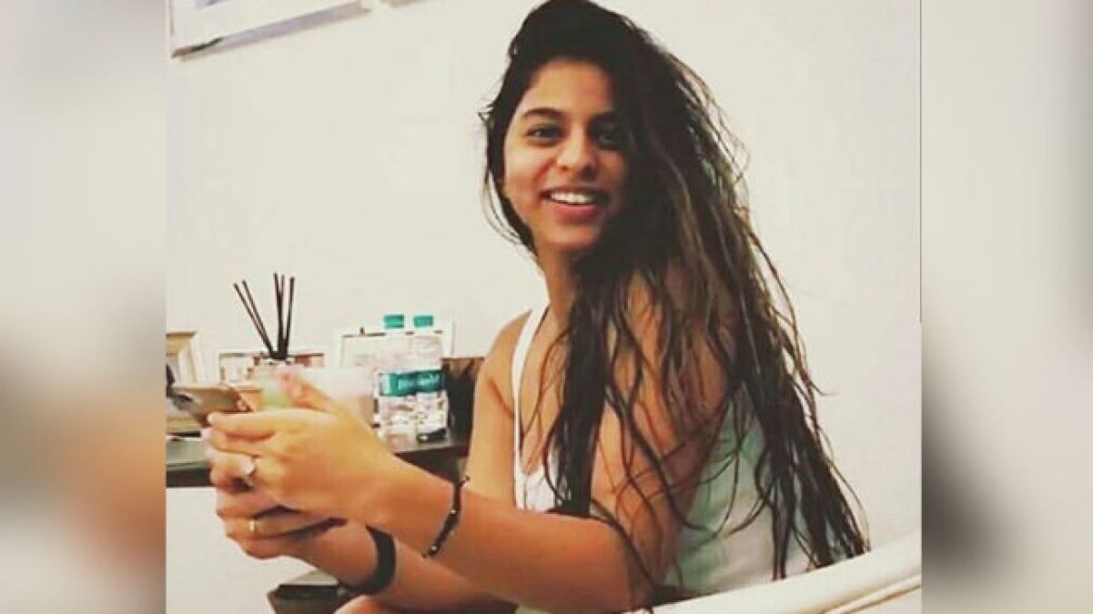 Shah Rukh's Daughter Showed Sexy Figure, pic viral On Social Media
