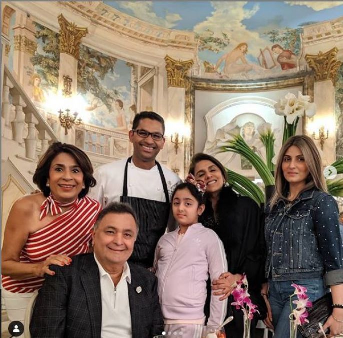 Rishi Kapoor enjoys with wife and daughter after winning half-war with cancer