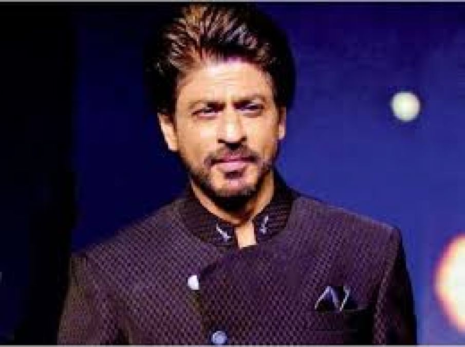 After Zero flopped badly, Shah Rukh kept himself busy