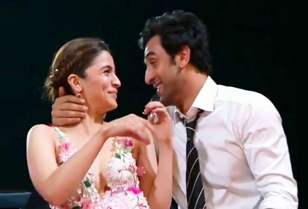 OMG! Did just Alia reveal about her relationship with Ranbir Kapoor?