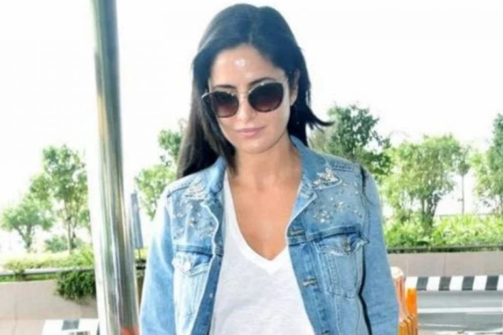 After fiercely dancing now Katrina shows her without makeup look