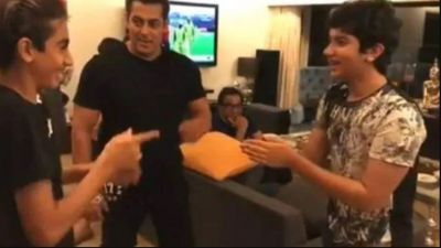Salman had a gala time with nephews and niece; see videos!