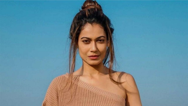 Noted actress Payal Rohatgi threatened chairman, arrested!