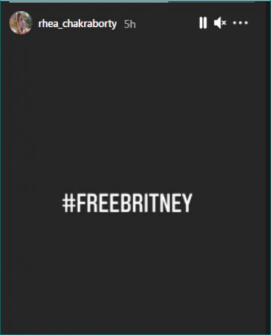 Rhea Chakraborty support American singer Britney Spears