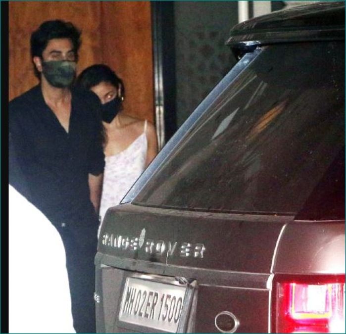 Arjun Kapoor gives birthday party, girlfriend Malaika Arora was not seen