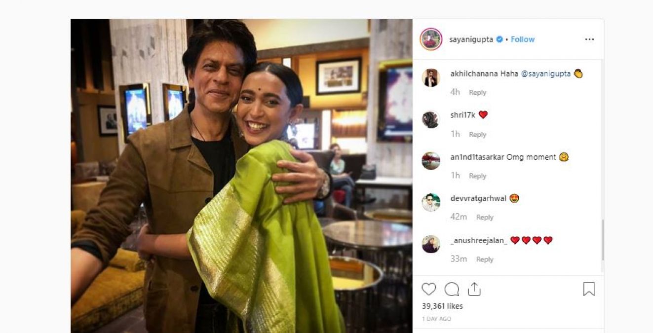 This actress got delighted to see SRK; wrote an emotional post