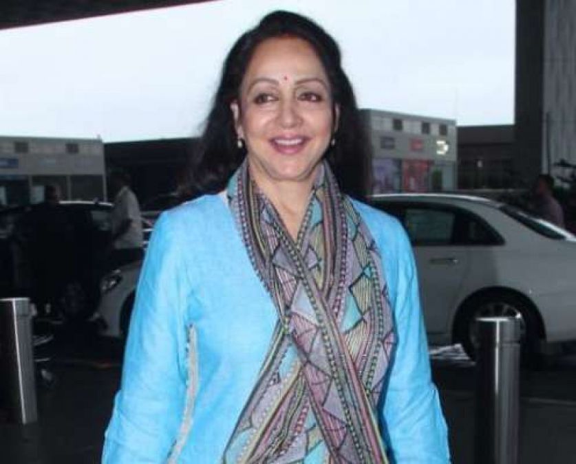 Hema Malini, who is wreaking havoc even at the age of 70, her impressive pic went viral