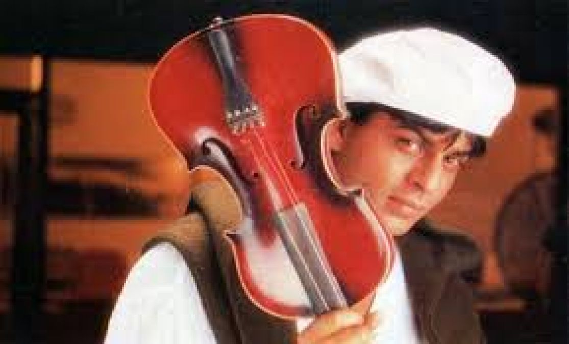 King Khan's duplicate was in this song of 'Pardes,' can't even differentiate