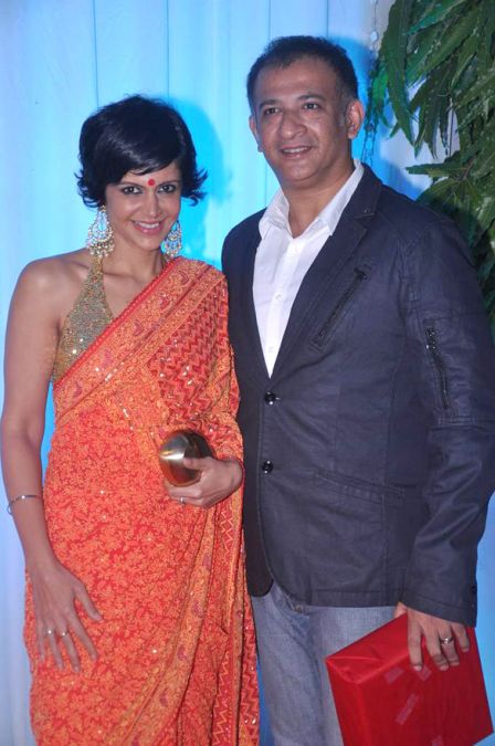Mandira Bedi takes her husband to crematorium with her hands, this happened at the time of Fire