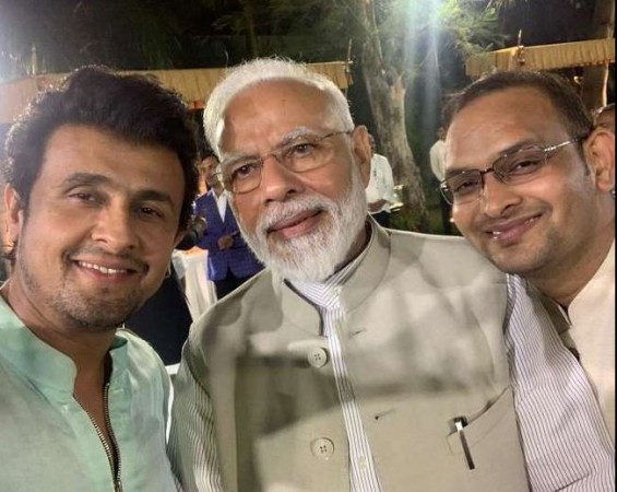 Mahavir Jain who held meeting of PM Modi with Bollywood stars will meet Aamir Khan