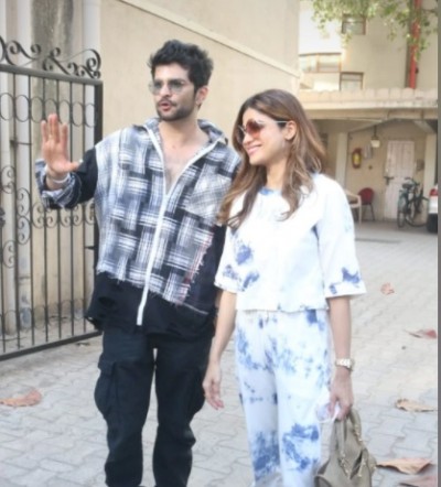 Shamita Shetty spotted with boyfriend on streets of Mumbai