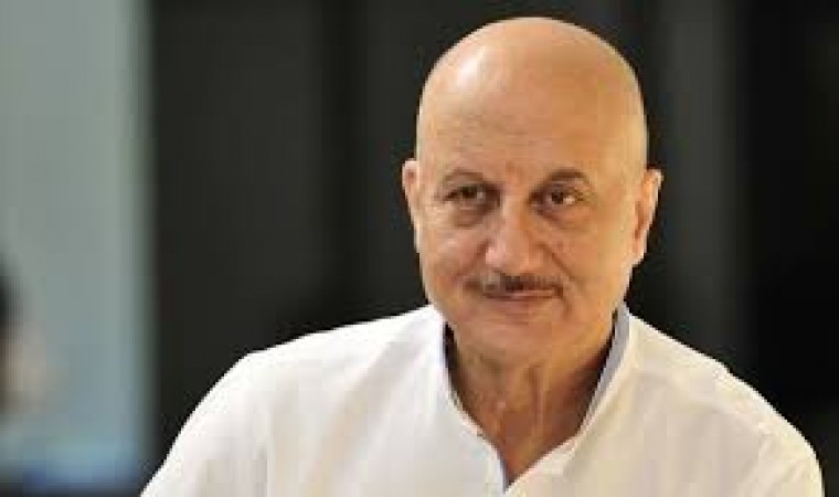Anupam Kher's new song will make you laugh