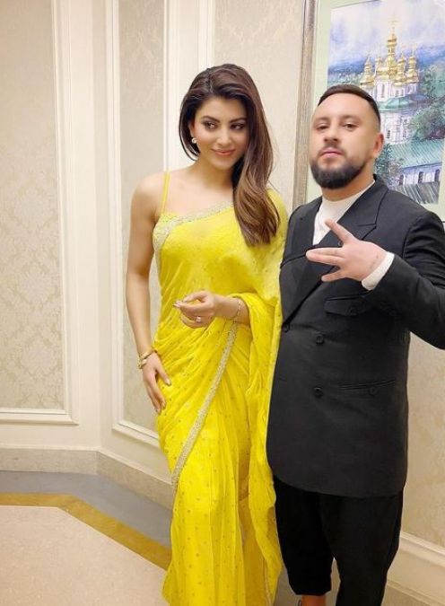 Urvashi Rautela said by sharing the picture 'Stop the war in Ukraine'